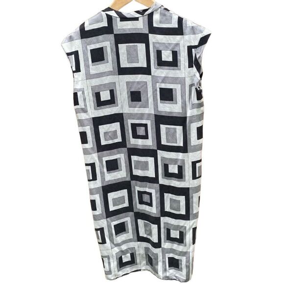 Ali Ro Women's Size 4 Black Geometric Shift Dress Sleeveless V-Neck - Picture 2 of 4
